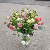 Country vase arrangement