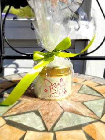 Daisy dip candle