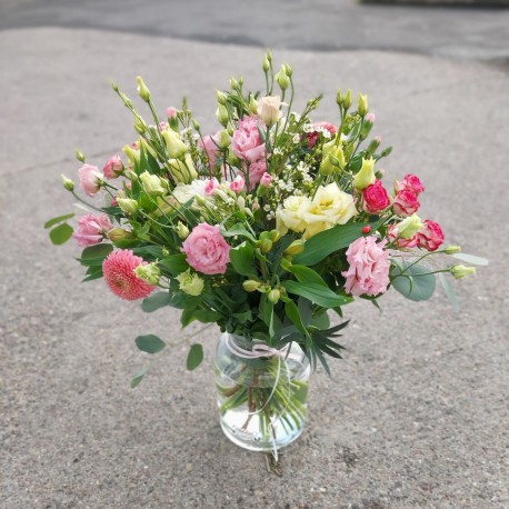 Country vase arrangement