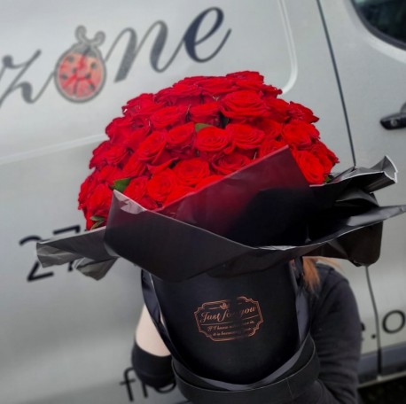 Flowerzones Luxurious Red Rose Hat Box