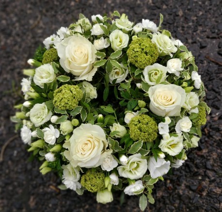 Green and White Wreath Ring