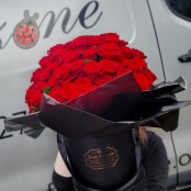 Flowerzones Luxurious Red Rose Hat Box